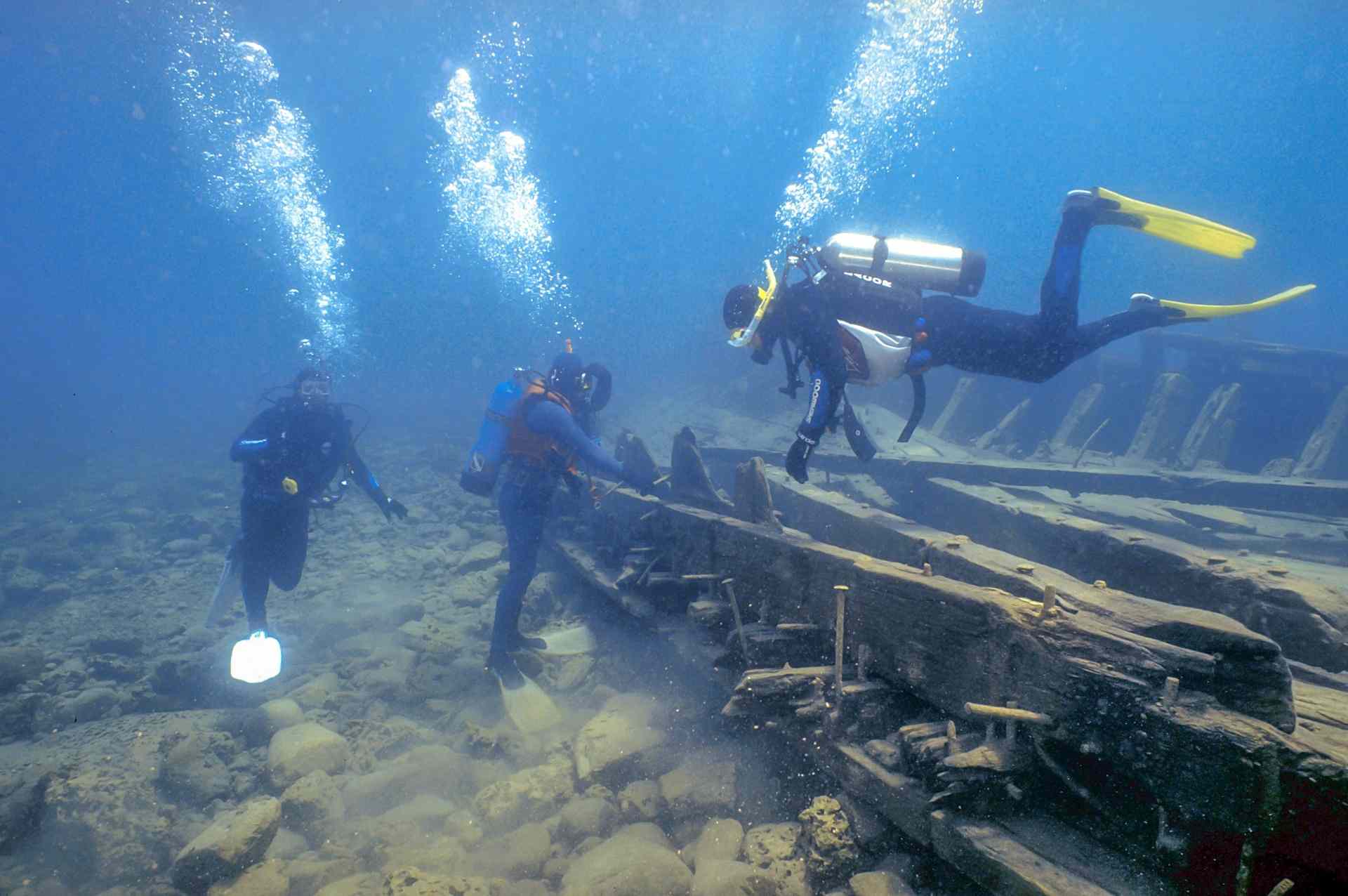 Scuba Diving Great Lakes Guide